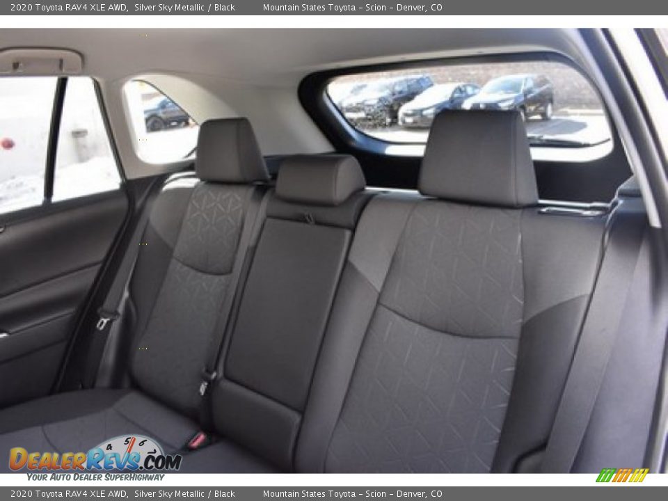 2020 Toyota RAV4 XLE AWD Silver Sky Metallic / Black Photo #9