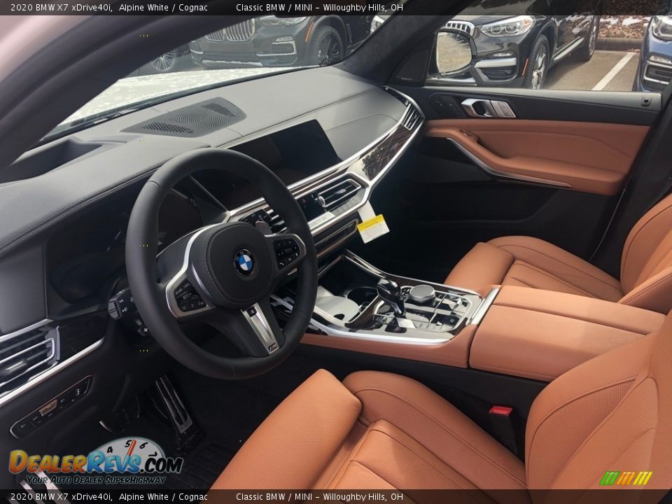 Front Seat of 2020 BMW X7 xDrive40i Photo #3