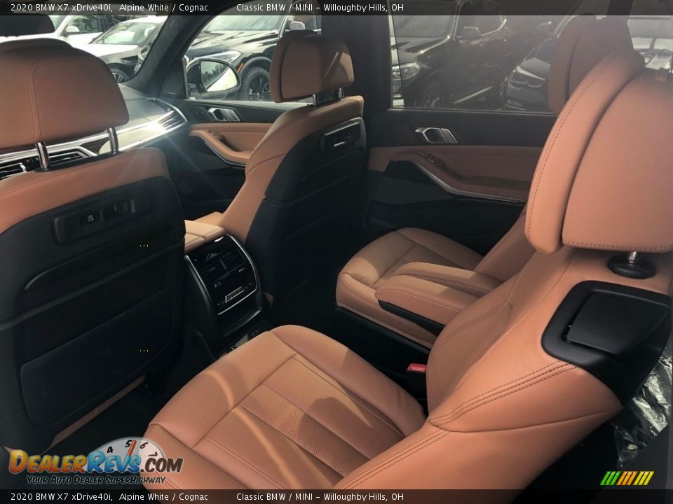 Rear Seat of 2020 BMW X7 xDrive40i Photo #4