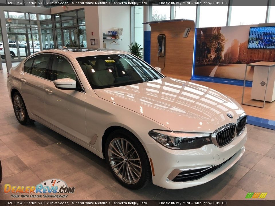 2020 BMW 5 Series 540i xDrive Sedan Mineral White Metallic / Canberra Beige/Black Photo #1