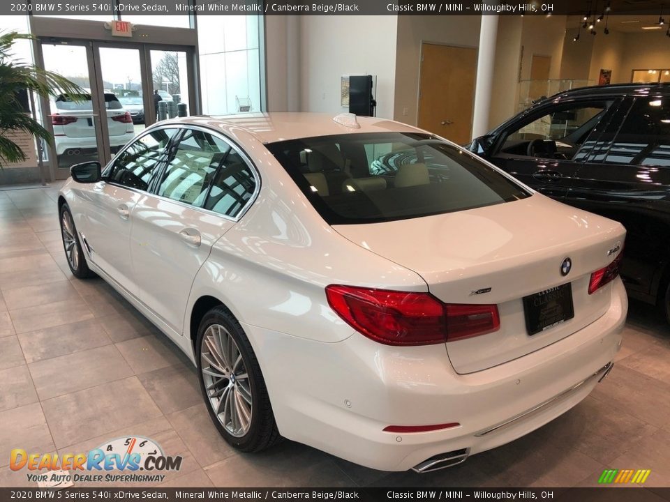 2020 BMW 5 Series 540i xDrive Sedan Mineral White Metallic / Canberra Beige/Black Photo #2