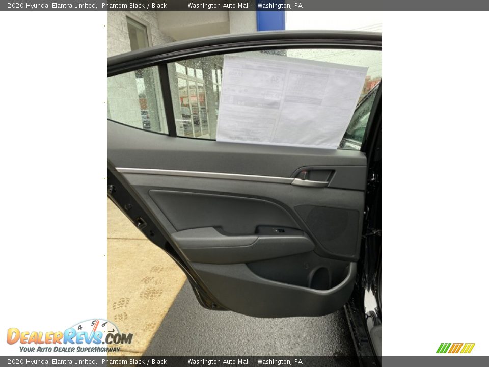 2020 Hyundai Elantra Limited Phantom Black / Black Photo #16