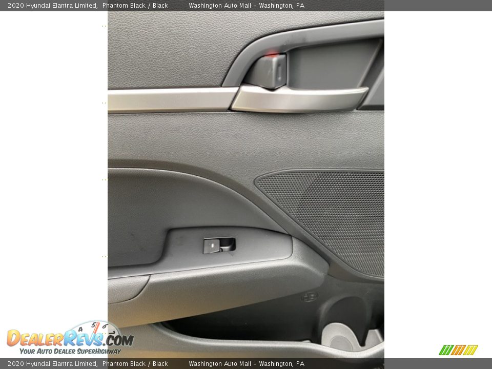 2020 Hyundai Elantra Limited Phantom Black / Black Photo #17