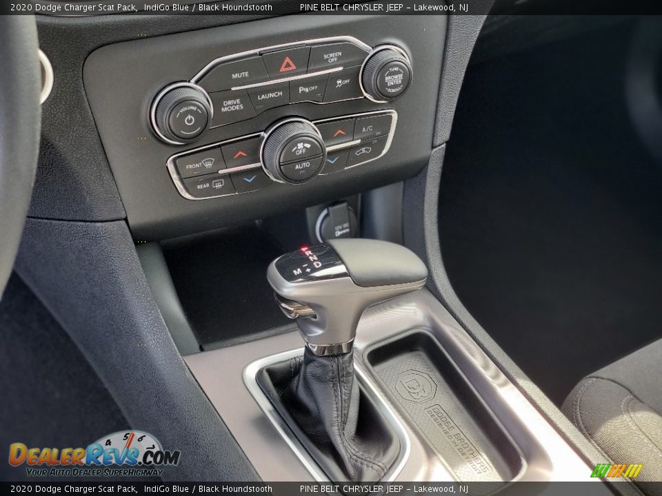 2020 Dodge Charger Scat Pack Shifter Photo #20
