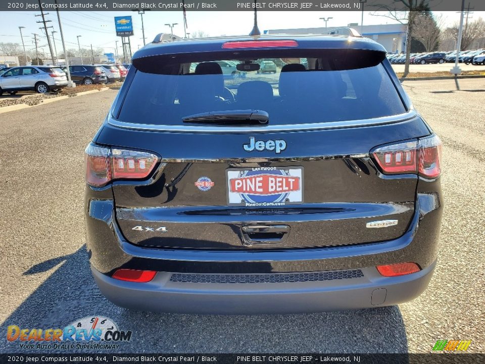 2020 Jeep Compass Latitude 4x4 Diamond Black Crystal Pearl / Black Photo #7