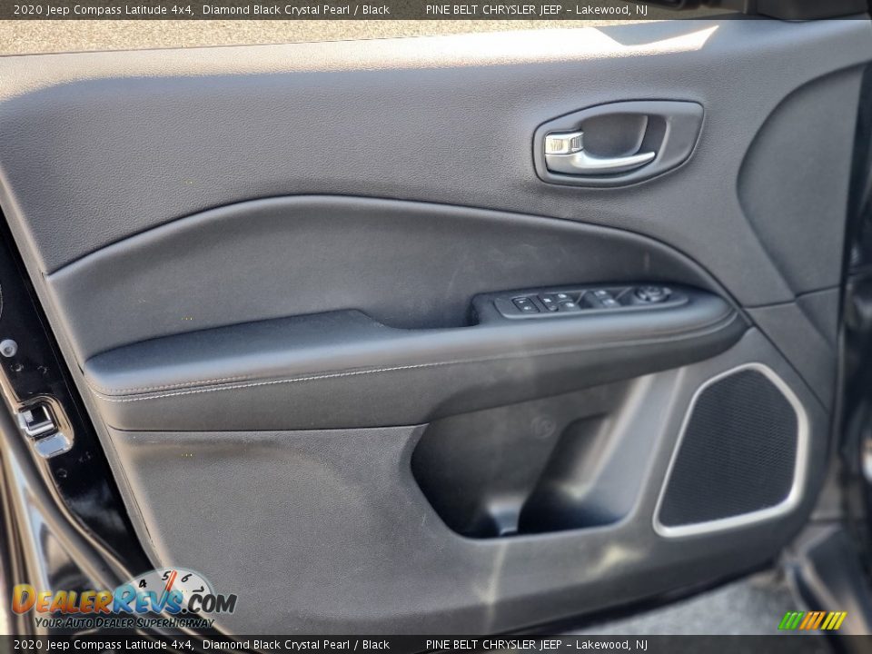 2020 Jeep Compass Latitude 4x4 Diamond Black Crystal Pearl / Black Photo #11