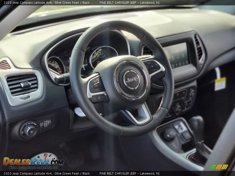 2020 Jeep Compass Latitude 4x4 Olive Green Pearl / Black Photo #10