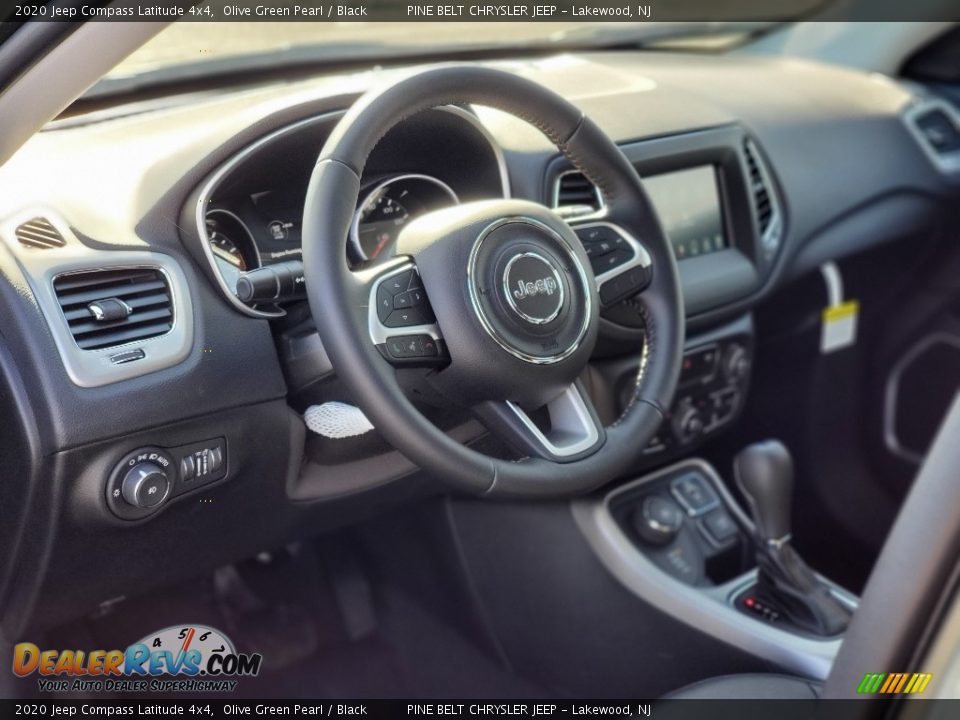 2020 Jeep Compass Latitude 4x4 Olive Green Pearl / Black Photo #10