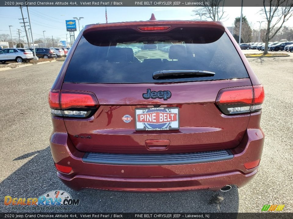 2020 Jeep Grand Cherokee Altitude 4x4 Velvet Red Pearl / Black Photo #7