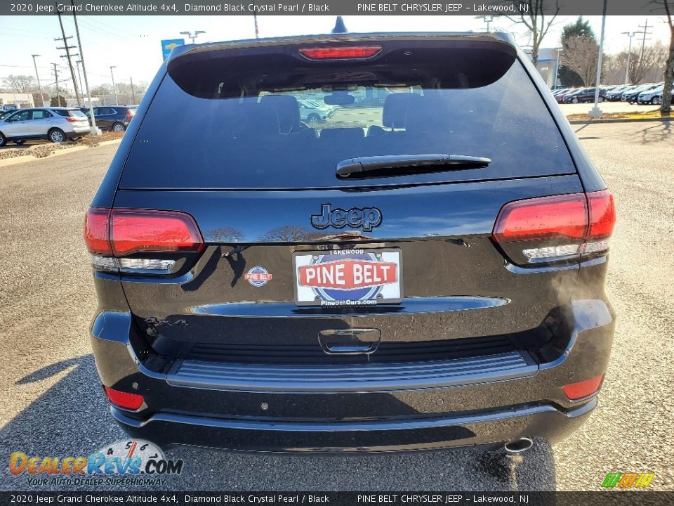 2020 Jeep Grand Cherokee Altitude 4x4 Diamond Black Crystal Pearl / Black Photo #7