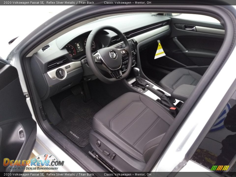 2020 Volkswagen Passat SE Reflex Silver Metallic / Titan Black Photo #5