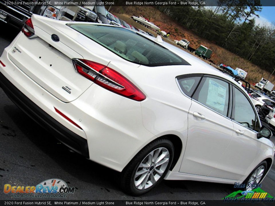 2020 Ford Fusion Hybrid SE White Platinum / Medium Light Stone Photo #34