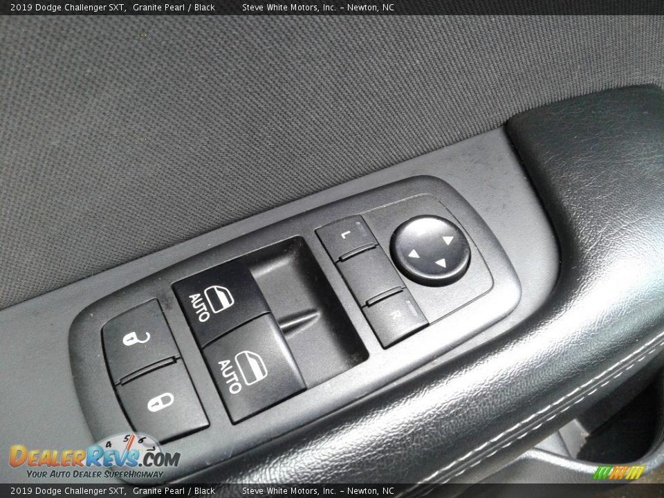 2019 Dodge Challenger SXT Granite Pearl / Black Photo #11