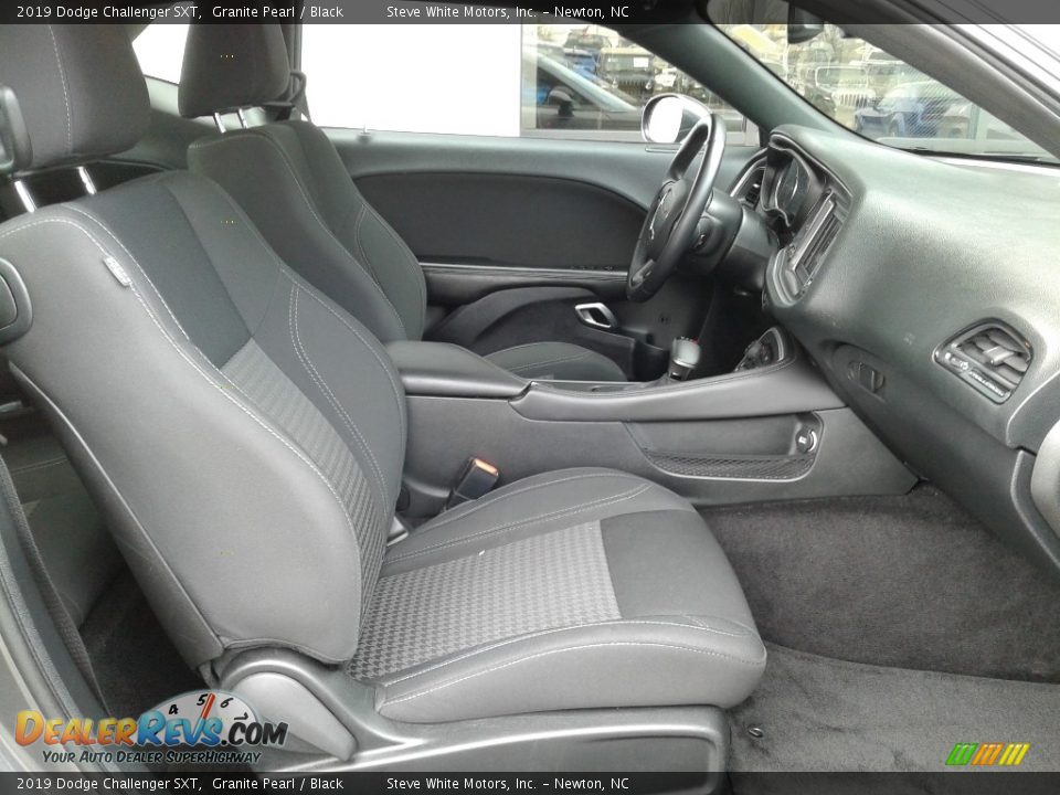 2019 Dodge Challenger SXT Granite Pearl / Black Photo #15