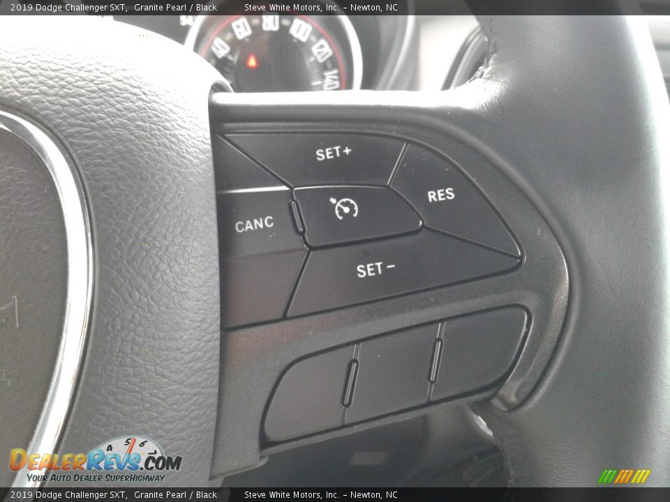 2019 Dodge Challenger SXT Granite Pearl / Black Photo #18