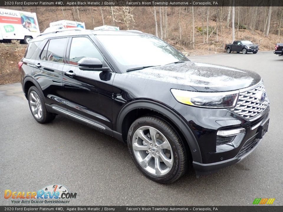 Front 3/4 View of 2020 Ford Explorer Platinum 4WD Photo #3