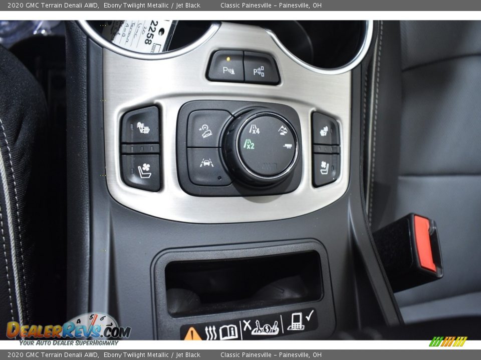 Controls of 2020 GMC Terrain Denali AWD Photo #4