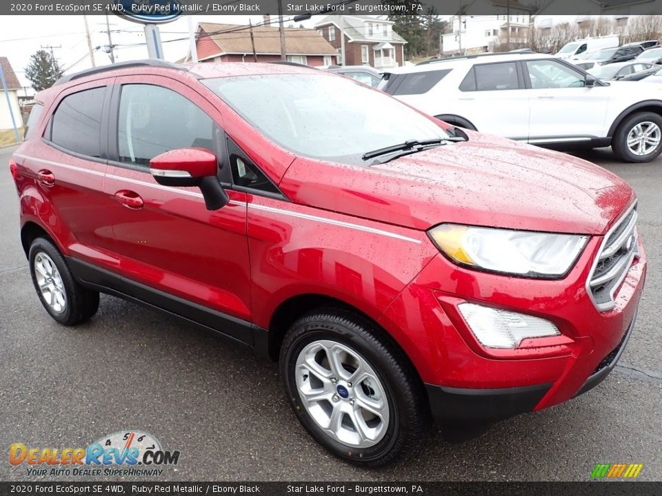 Front 3/4 View of 2020 Ford EcoSport SE 4WD Photo #8