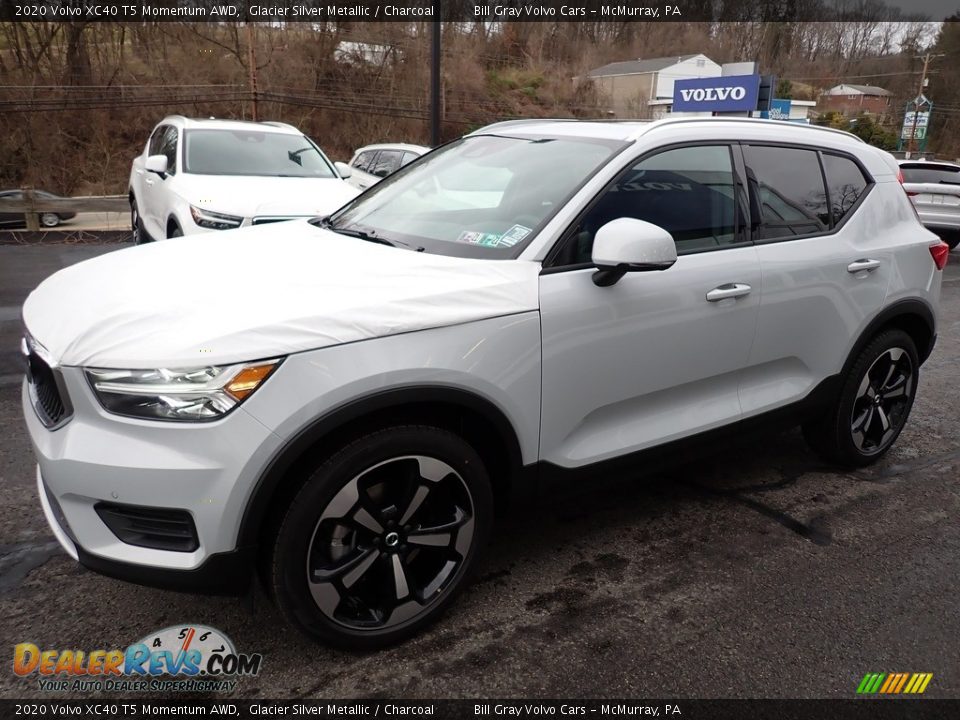 2020 Volvo XC40 T5 Momentum AWD Glacier Silver Metallic / Charcoal Photo #5