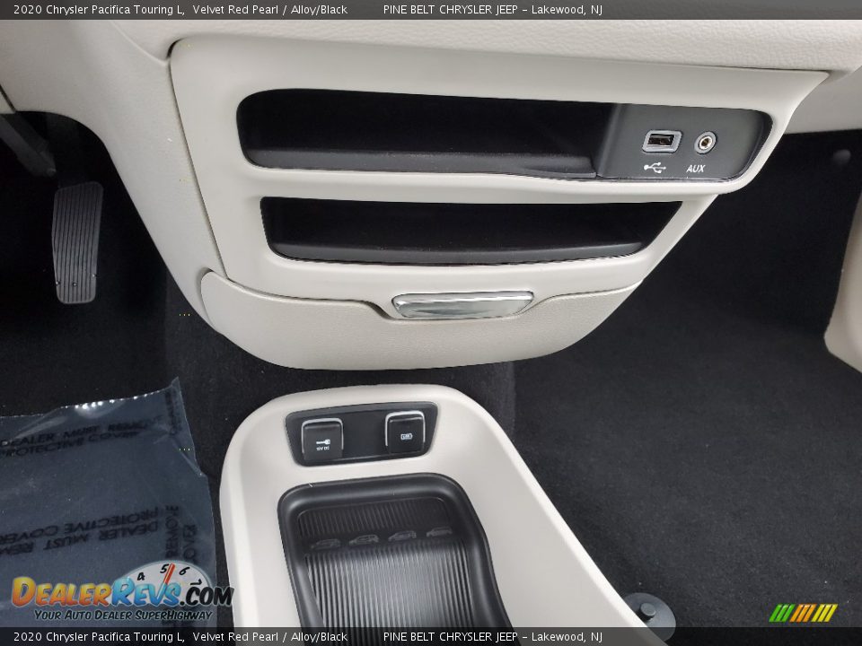 2020 Chrysler Pacifica Touring L Velvet Red Pearl / Alloy/Black Photo #13