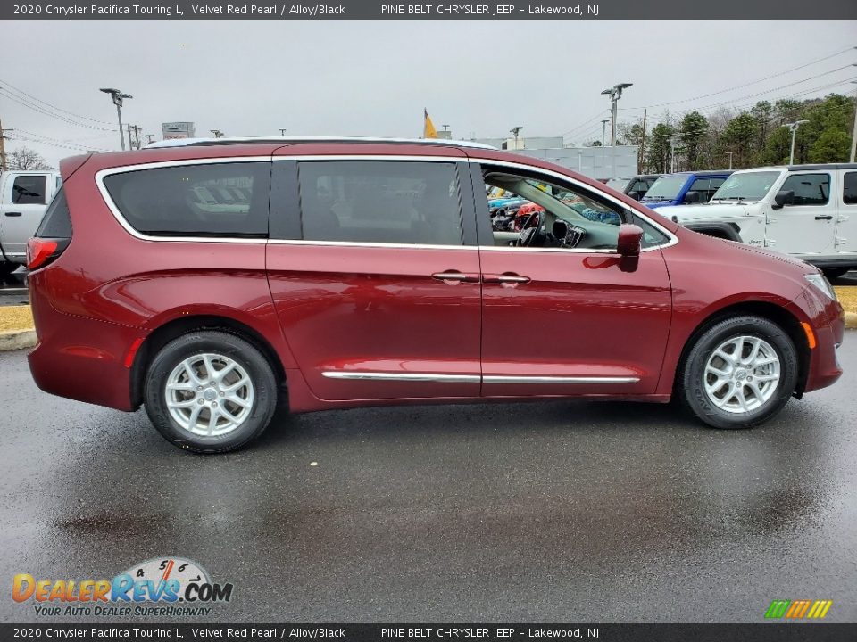 2020 Chrysler Pacifica Touring L Velvet Red Pearl / Alloy/Black Photo #22