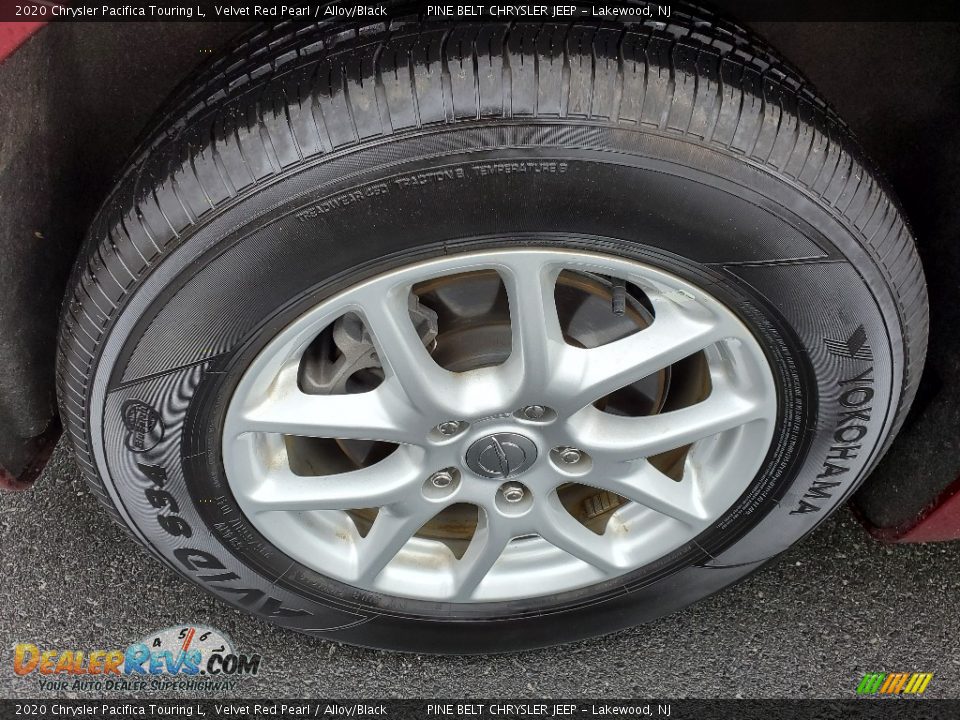 2020 Chrysler Pacifica Touring L Velvet Red Pearl / Alloy/Black Photo #28