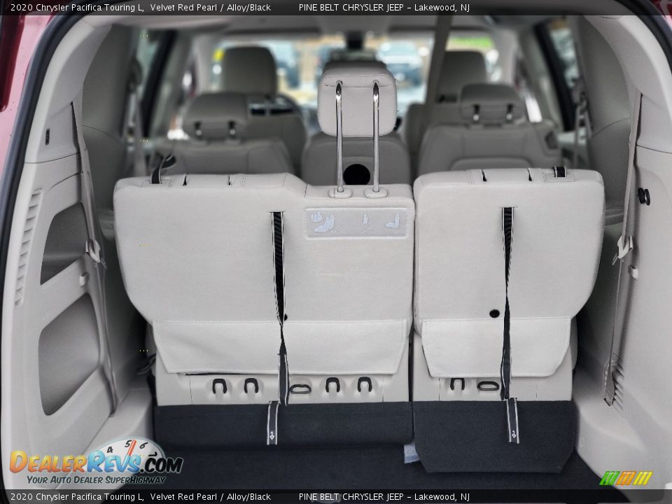 2020 Chrysler Pacifica Touring L Velvet Red Pearl / Alloy/Black Photo #29