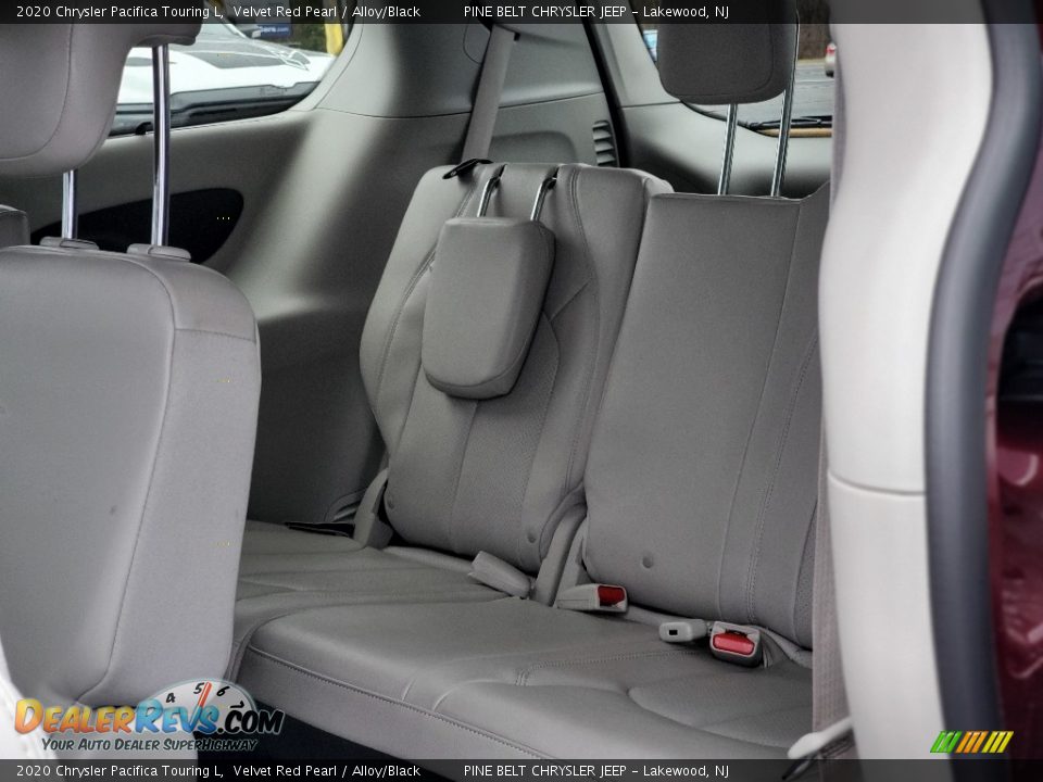 2020 Chrysler Pacifica Touring L Velvet Red Pearl / Alloy/Black Photo #32
