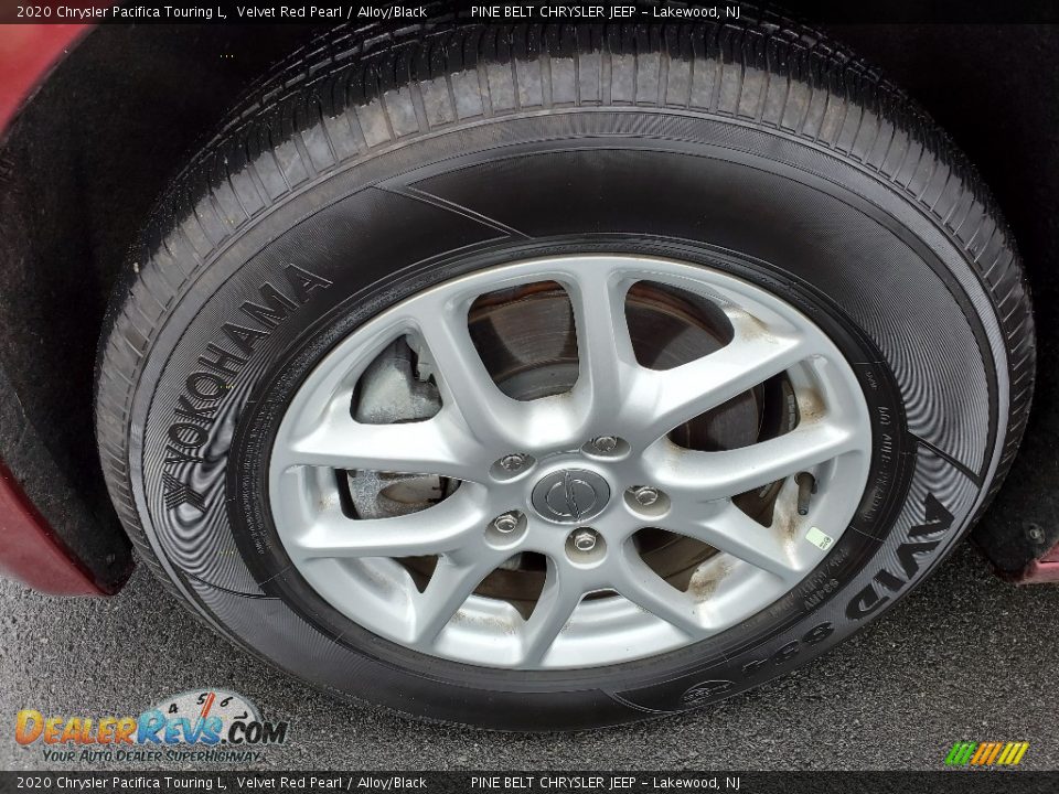 2020 Chrysler Pacifica Touring L Velvet Red Pearl / Alloy/Black Photo #33