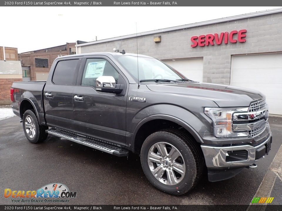 Front 3/4 View of 2020 Ford F150 Lariat SuperCrew 4x4 Photo #8