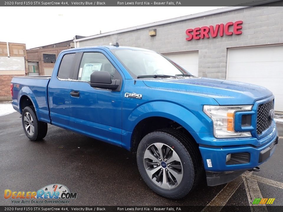 Front 3/4 View of 2020 Ford F150 STX SuperCrew 4x4 Photo #8