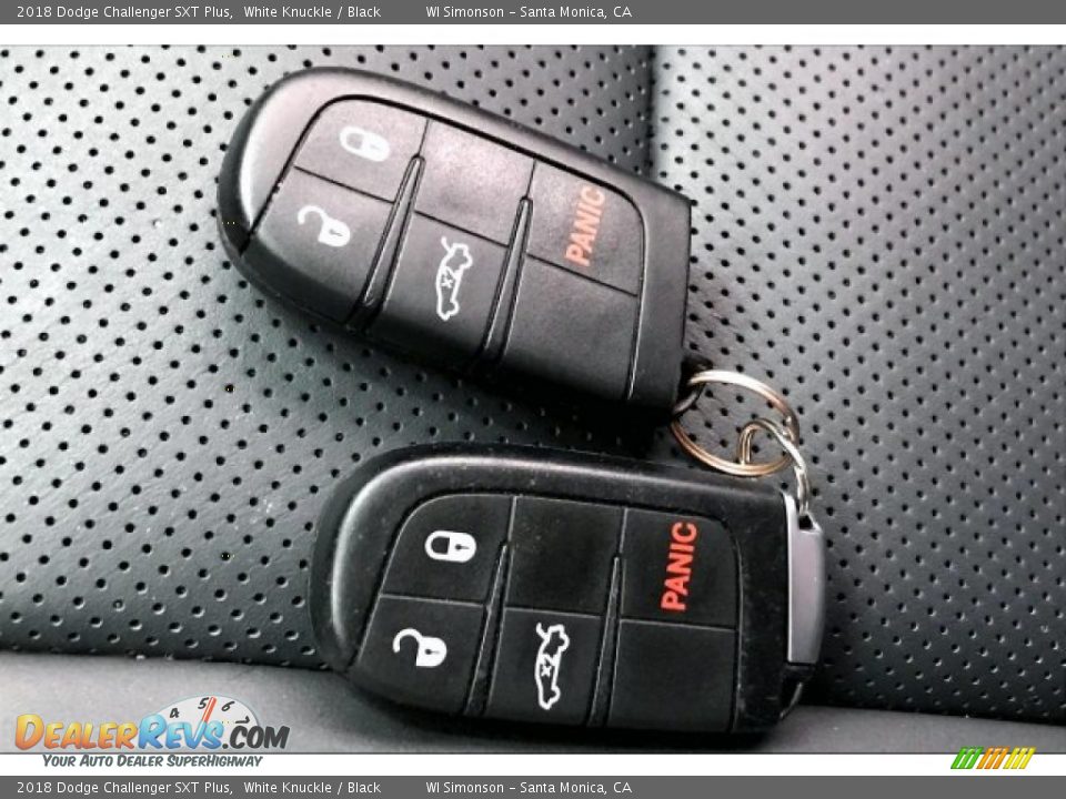 Keys of 2018 Dodge Challenger SXT Plus Photo #10