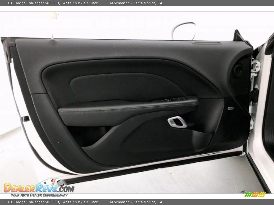 Door Panel of 2018 Dodge Challenger SXT Plus Photo #24
