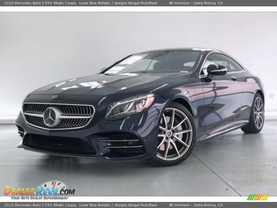 Front 3/4 View of 2019 Mercedes-Benz S 560 4Matic Coupe Photo #12