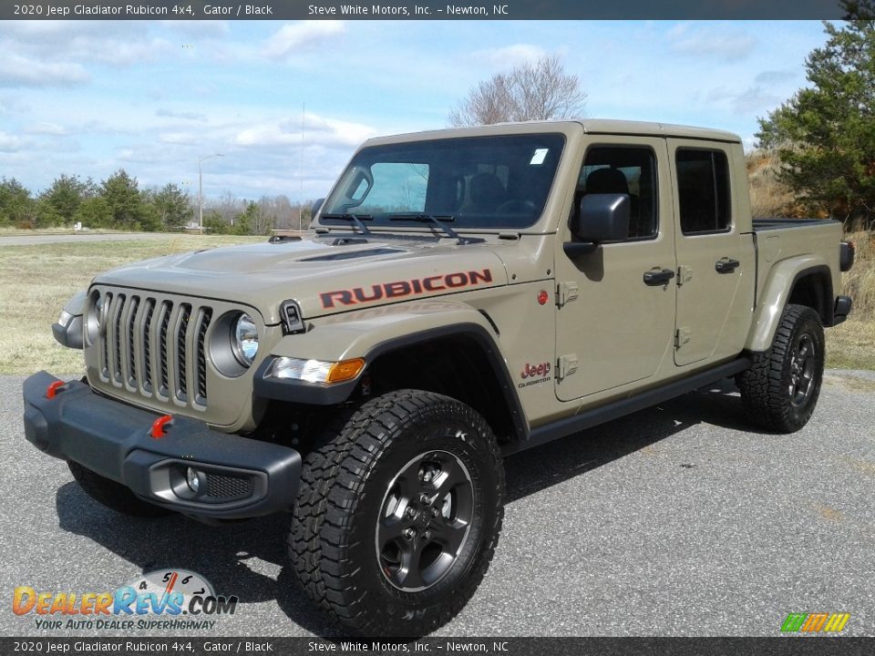 Front 3/4 View of 2020 Jeep Gladiator Rubicon 4x4 Photo #2