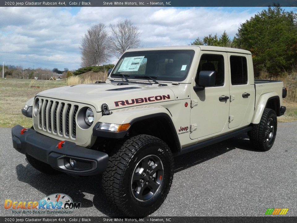 Front 3/4 View of 2020 Jeep Gladiator Rubicon 4x4 Photo #2