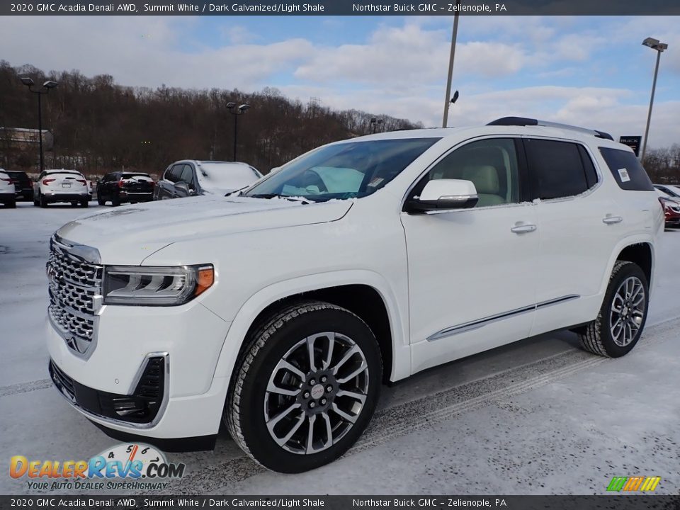 Front 3/4 View of 2020 GMC Acadia Denali AWD Photo #1