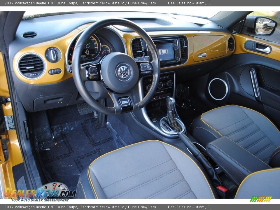 Dune Gray/Black Interior - 2017 Volkswagen Beetle 1.8T Dune Coupe Photo #15