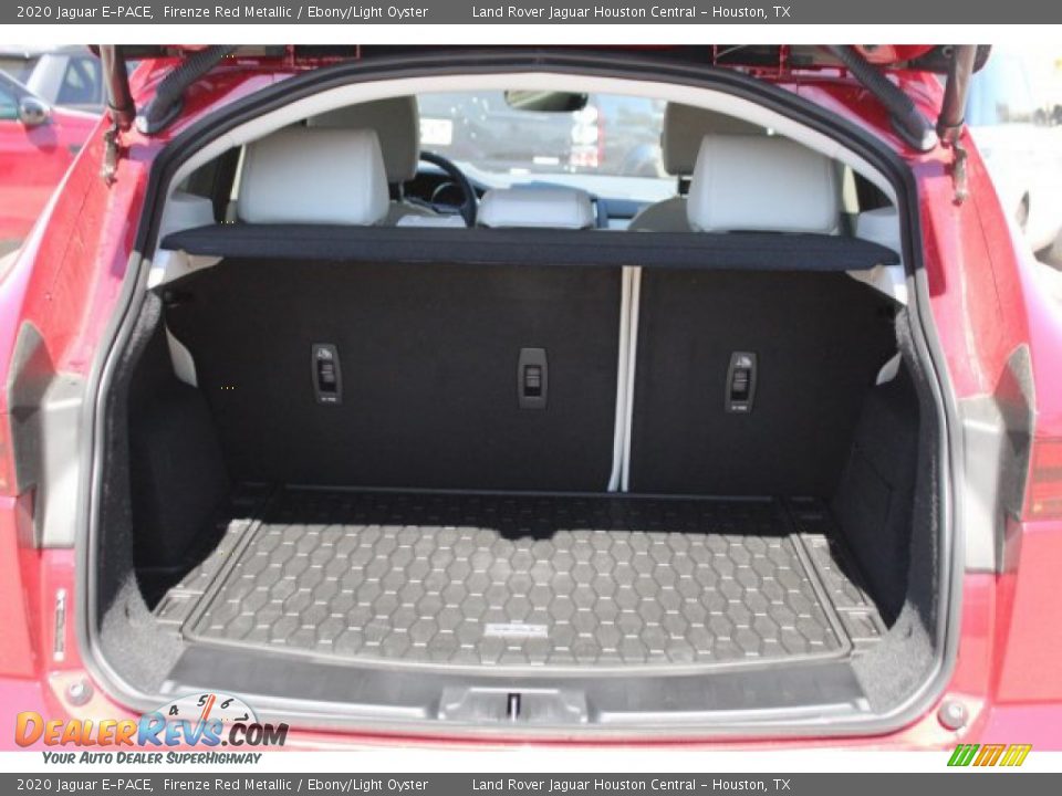 2020 Jaguar E-PACE Firenze Red Metallic / Ebony/Light Oyster Photo #28