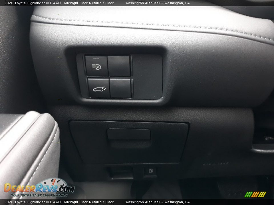 2020 Toyota Highlander XLE AWD Midnight Black Metallic / Black Photo #9