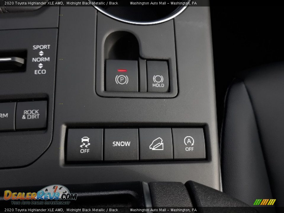 2020 Toyota Highlander XLE AWD Midnight Black Metallic / Black Photo #18