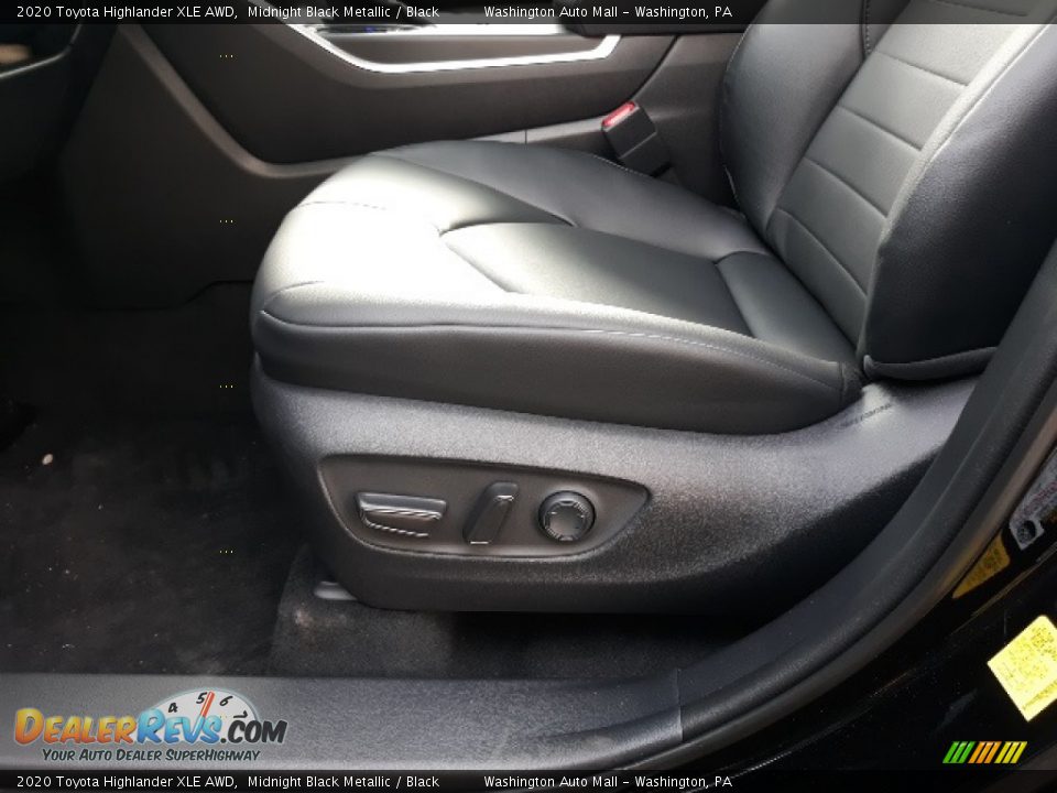 2020 Toyota Highlander XLE AWD Midnight Black Metallic / Black Photo #26