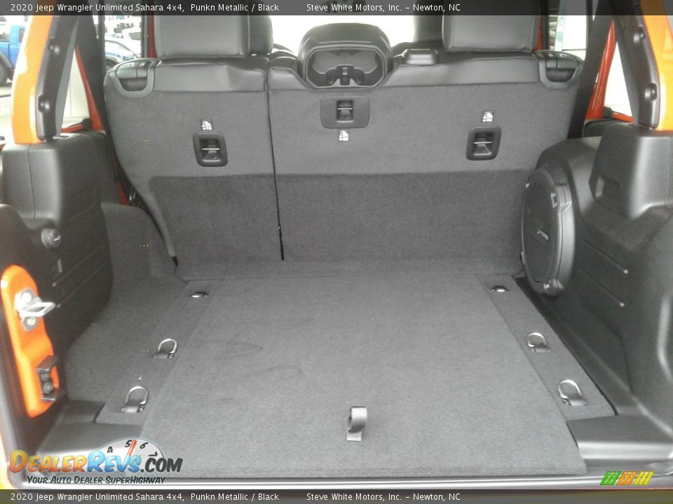 2020 Jeep Wrangler Unlimited Sahara 4x4 Punkn Metallic / Black Photo #14