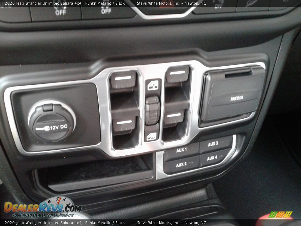 2020 Jeep Wrangler Unlimited Sahara 4x4 Punkn Metallic / Black Photo #27