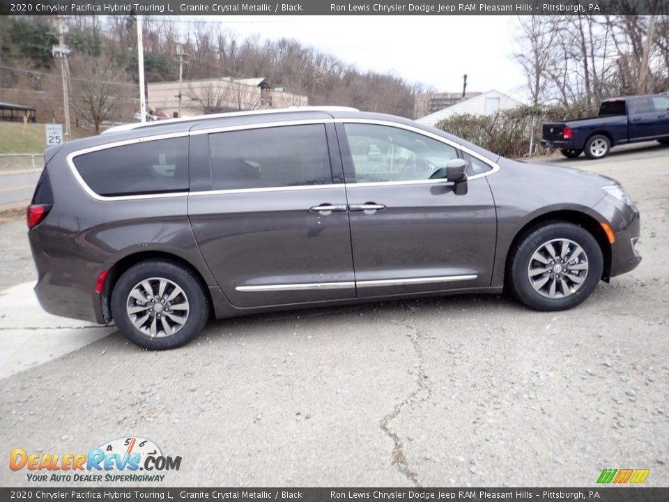 2020 Chrysler Pacifica Hybrid Touring L Granite Crystal Metallic / Black Photo #4