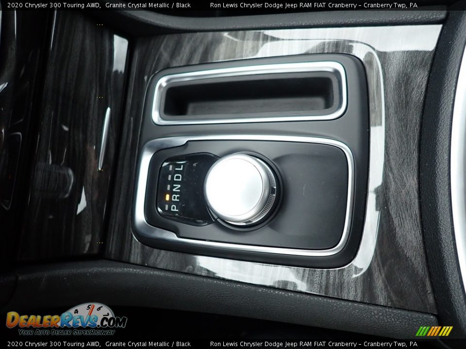 2020 Chrysler 300 Touring AWD Shifter Photo #20