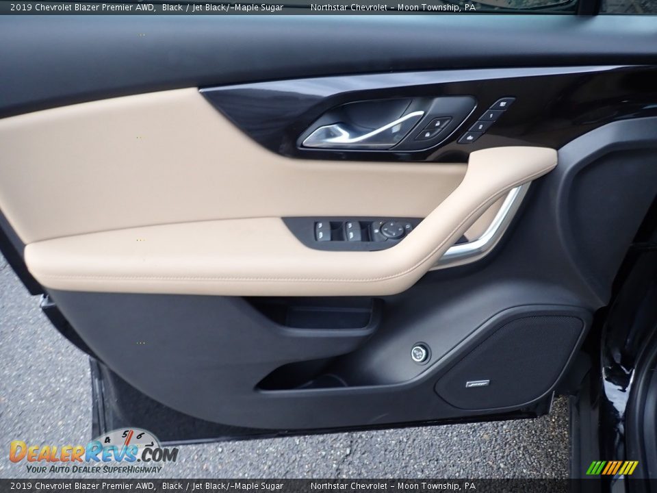 Door Panel of 2019 Chevrolet Blazer Premier AWD Photo #15