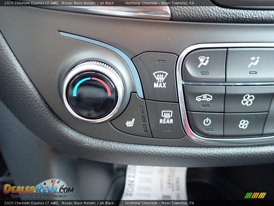 Controls of 2020 Chevrolet Equinox LT AWD Photo #18