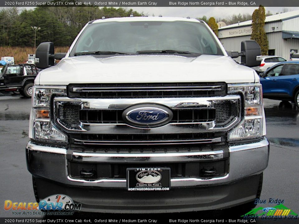 2020 Ford F250 Super Duty STX Crew Cab 4x4 Oxford White / Medium Earth Gray Photo #8