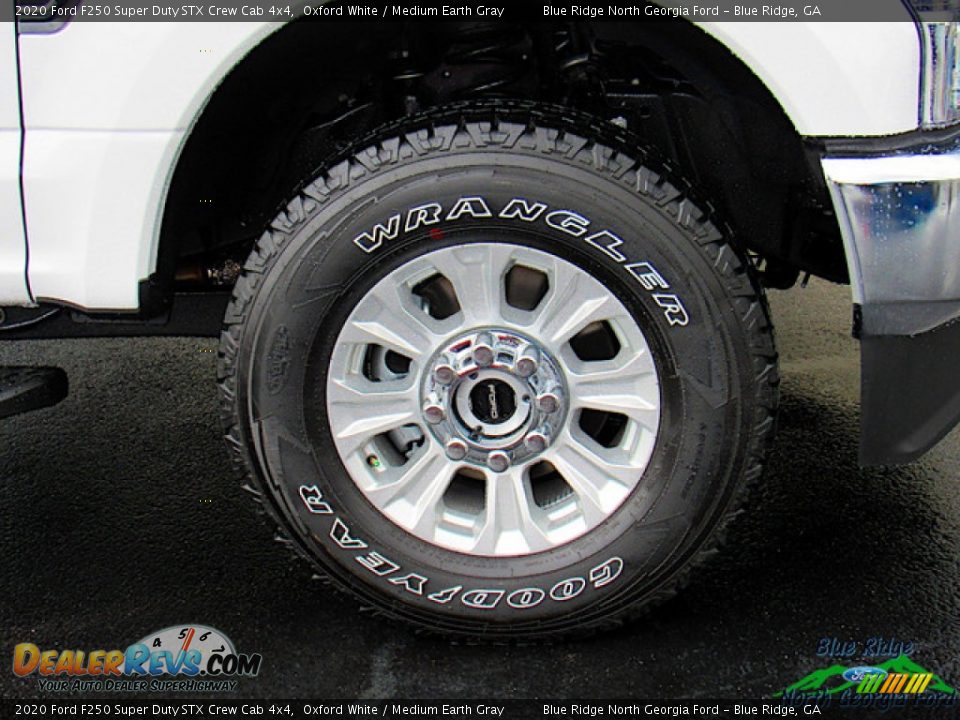 2020 Ford F250 Super Duty STX Crew Cab 4x4 Oxford White / Medium Earth Gray Photo #9